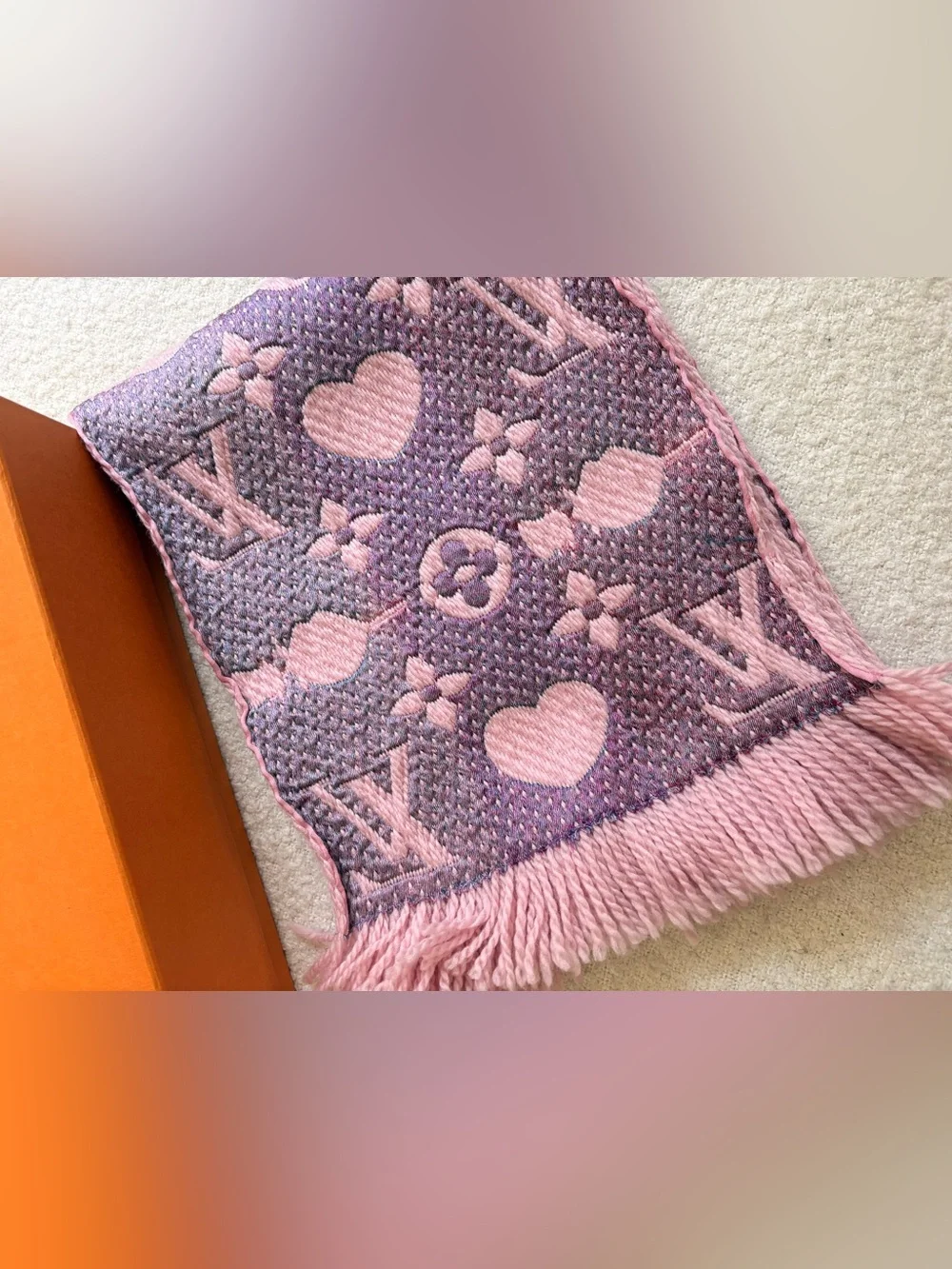🔥100% Authentic LOUIS VUITTON Rose Wool/Silk Logomania A La Folie Scarf🔥
